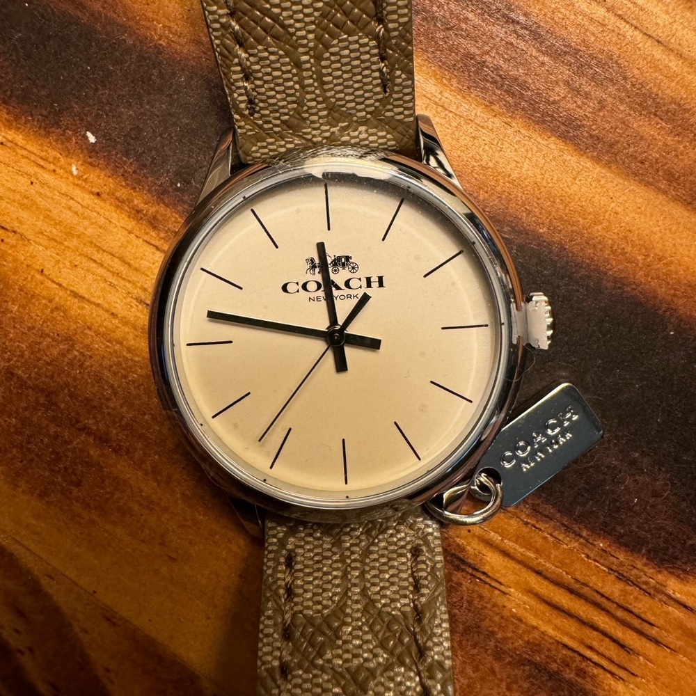Coach watch - Picture 4 of 9